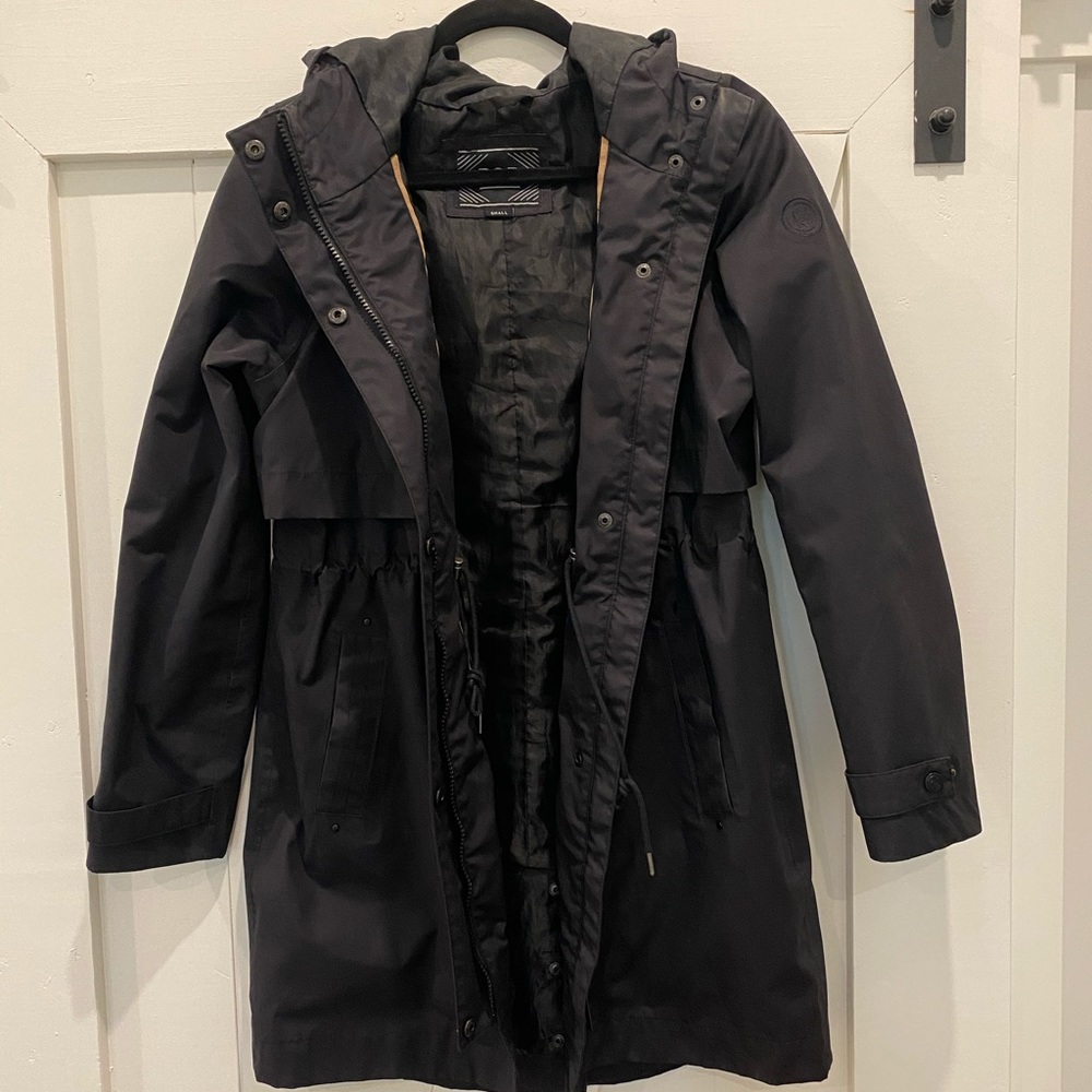 PGD BLACK DRESSY/RAIN COAT